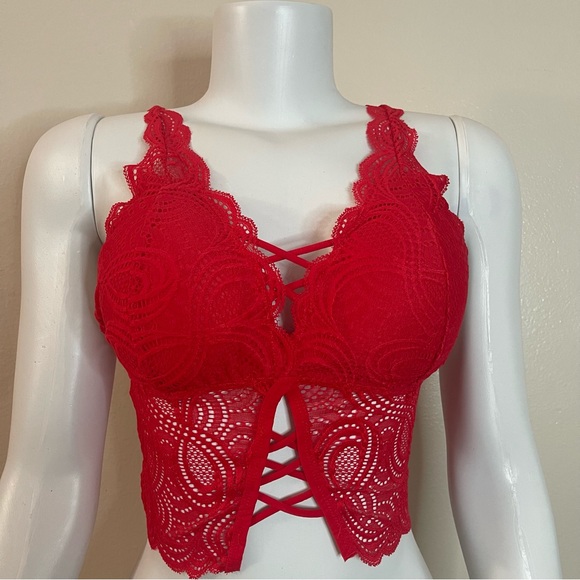 Other - Red scalloped trims removable pads crisscross front Vneck lace bralette